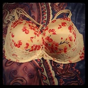 Victoria Secret 36DD